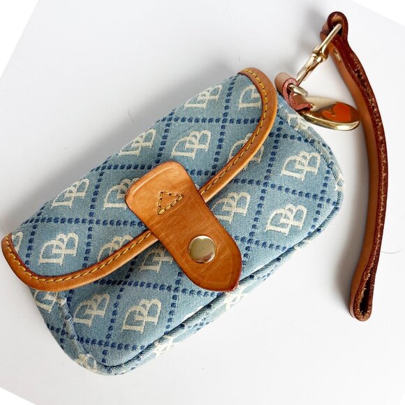 Vintage Dooney & Bourke Blue Logo Canvas Wristlet with Bag Charm Retro Chic - Picture 2 of 10